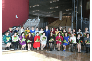 Рустэм Хамитов поздравил женщин Башкортостана с Международным женским днём